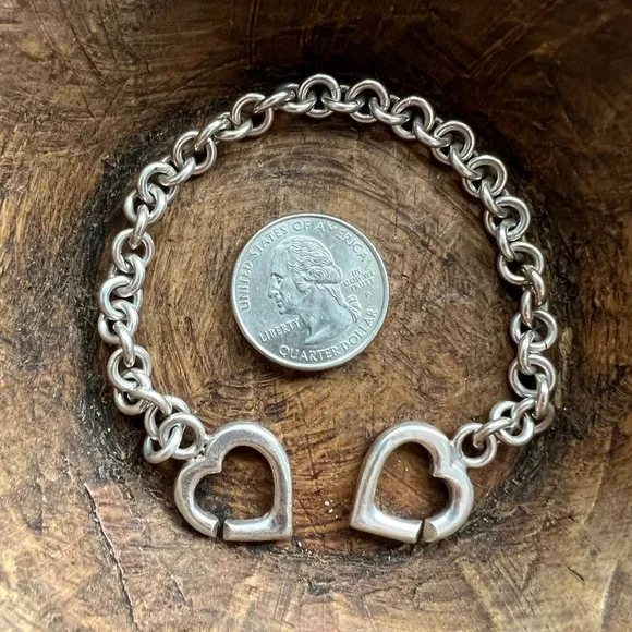 Sweet Vintage Sterling Silver Hearts Bracelet - Picture 5 of 7